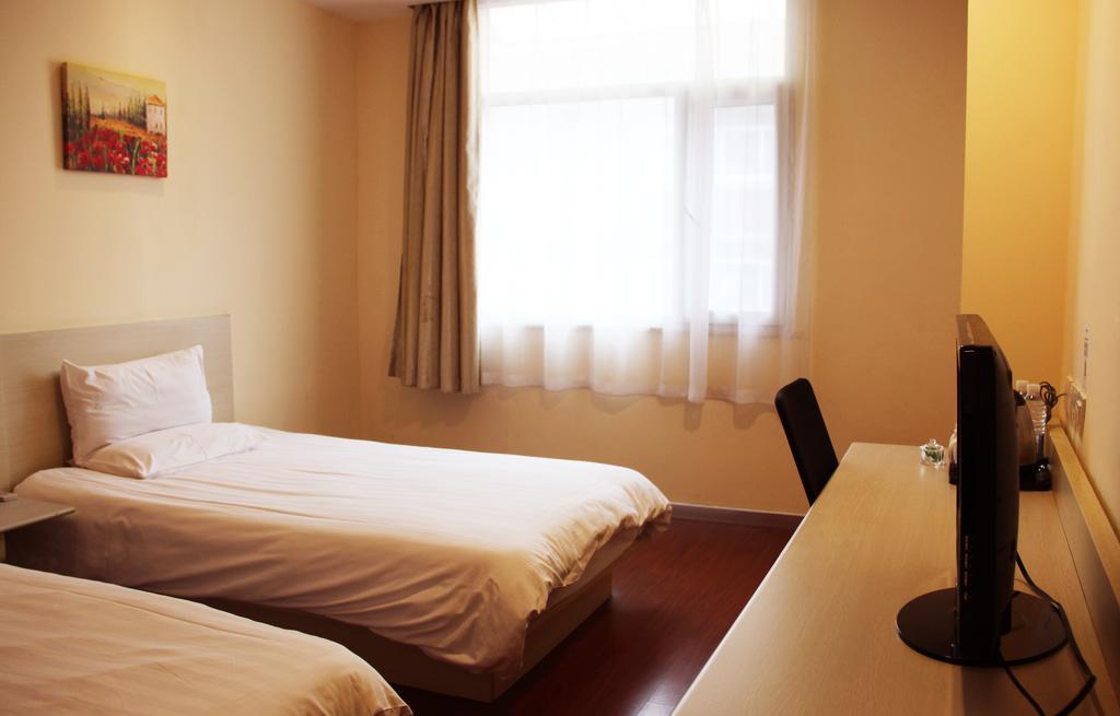 Hanting Hotel Qingdao Wusi Square Room photo