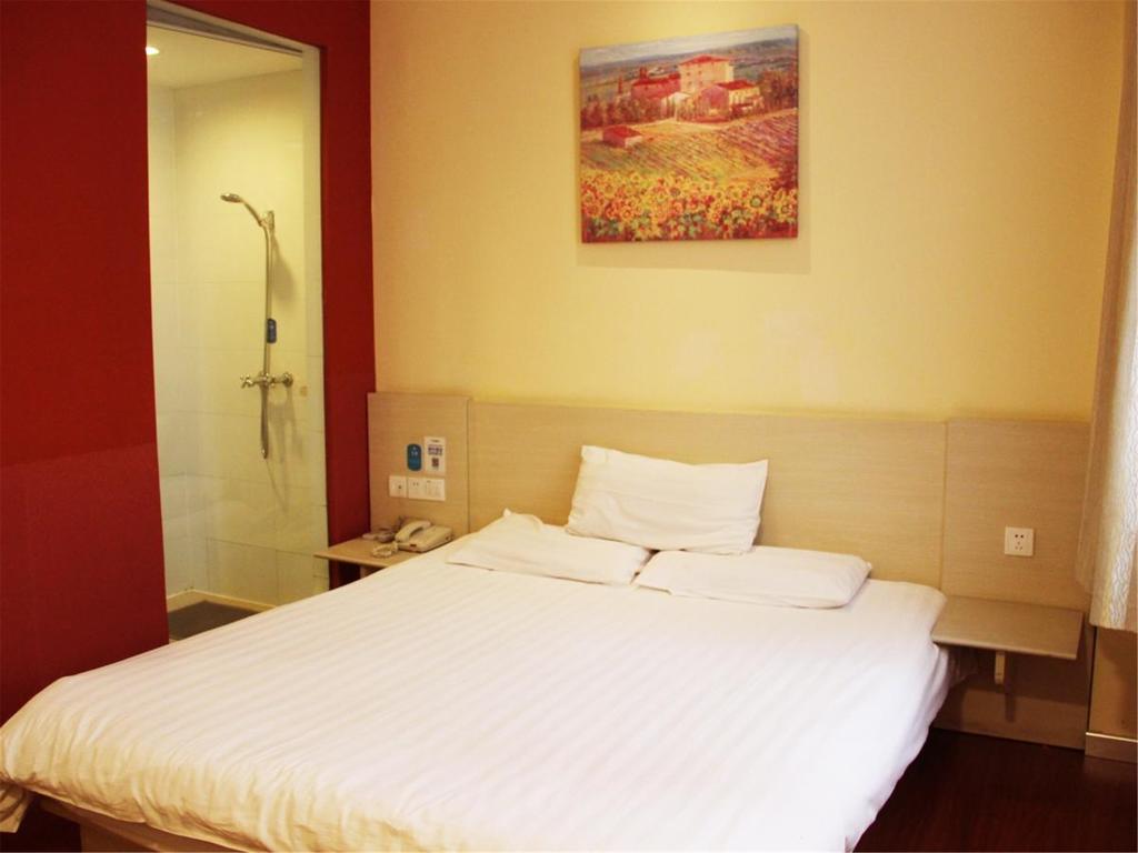 Hanting Hotel Qingdao Wusi Square Room photo