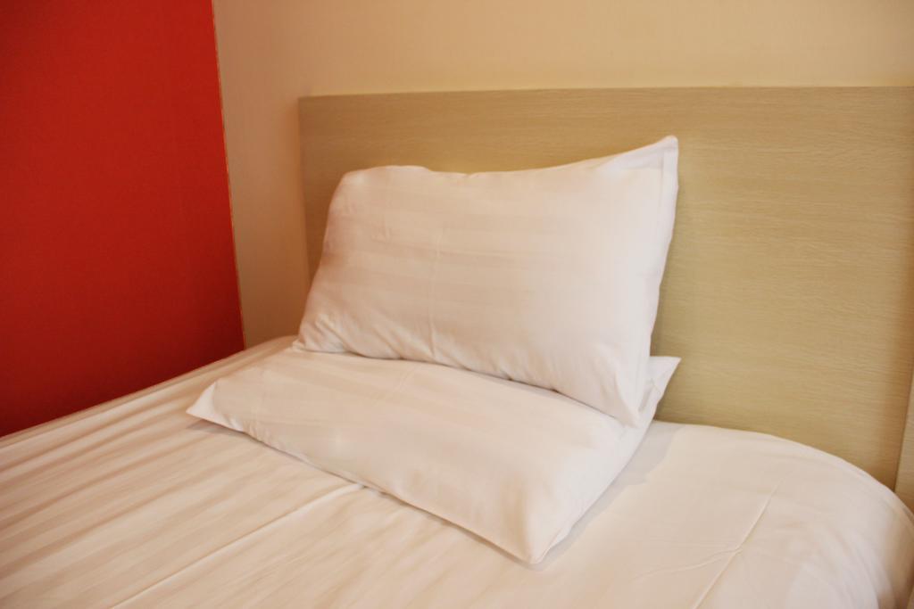 Hanting Hotel Qingdao Wusi Square Room photo